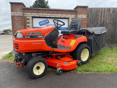 Kubota G21 Lawn Tractor